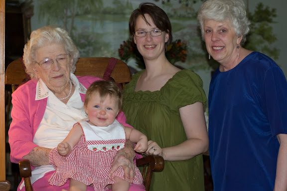 Sandra, Sandra, Granny Mac and Sam(antha)