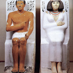 42 - Rahotep y Nefret sedentes