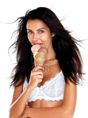 [girls-eating-icecream-017%255B2%255D.jpg]