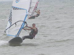 Andreza e Moacyr treinando na MGW. Fotos do evento Janeiro 2012 Campeonato Brasileiro de Slalom e Sulamericano de RSX, Bic e Race Board. Foto numero 2921. Fotografia (fotografias) da MGW Brasil Windsurfing Team - Meu Garoto Windsurf. Venha aprender com o campeão, George Rebello (Meu Garoto). Aula e aluguel de equipamentos para windsurf. Personal windsurf. Guarderia MGW.  aula aulas windsurf guarderia de surf windsurfing in the surfboards buzios rio janeiro e kitesurf slalom fun funboard freestyle búzios rj cabo frio videos fanatic formula prancha