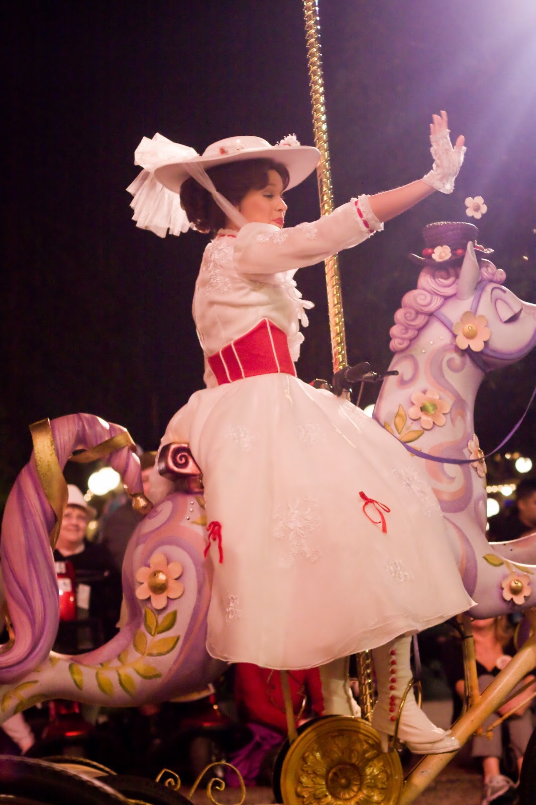 [soundtastic%2520parade%2520marry%2520poppins%255B3%255D.jpg]