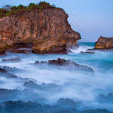 Pantai Wediombo dan Pantai Jungwok