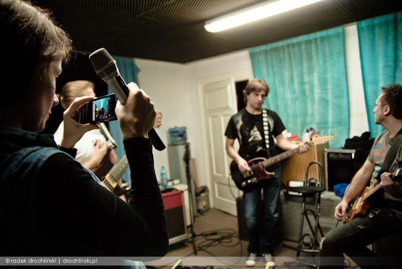 © www.drochlinski.pl, www.anetafigiel.pl, Aneta Figiel, Jaka to melodia?, solowa płyta Anety Figiel, Gitarowe Figle, guitar girl, Rickenbacker, fotograf warszawa, fotograf ząbki, zdjęciowa sesja muzyczna warszawa