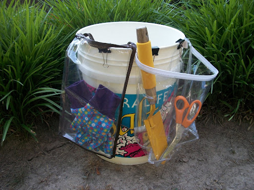 Zip bags make great garden bucket organizers.