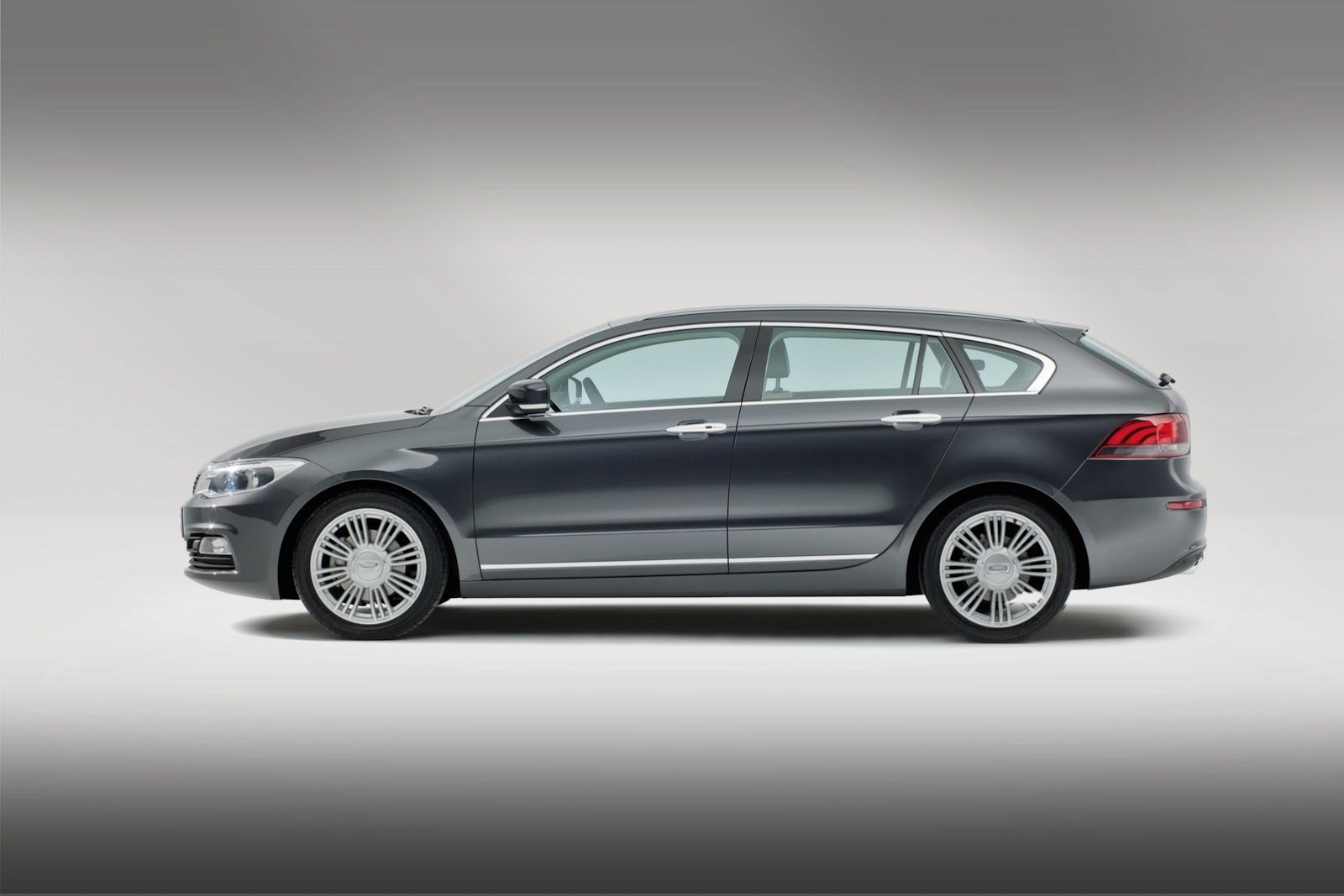Qoros-3-Estate-1[2].jpg