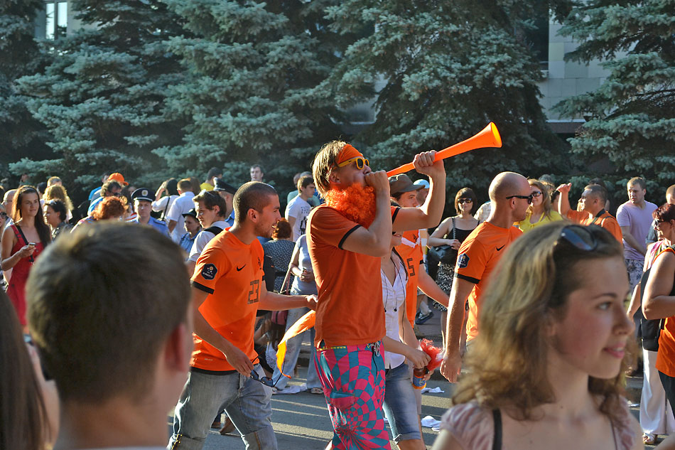 Евро 2012 по футболу. Харьков. 13 июня. Перед матчем Голландия - Германия - 112 Евро 2012 по футболу. Харьков. 13 июня. Перед матчем Голландия - Германия - 112