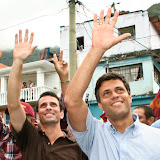 (27.01.12) Estuvimos recorriendo las calles de La Guaira junto a Henrique Capriles Radonski y nuestros candidatos Juan Guaidó para la Gobernación y Fabiola Colmenarez para la Alcaldía, porque sí hay un camino para La Mejor Venezuela Construyendo #LaMejorVzla en Vargas III
