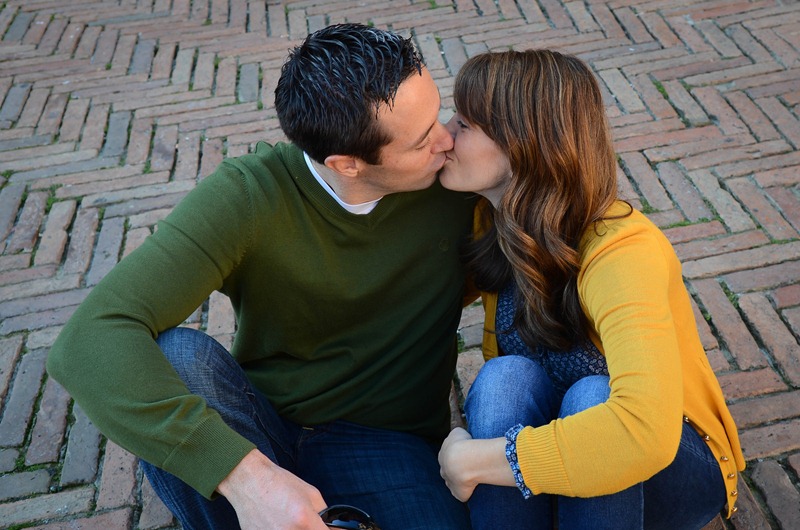 [Chris%2520Lisa%2520kissing%255B3%255D.jpg]