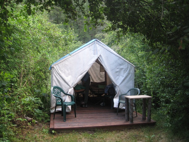 [HiltonTent3.jpg]