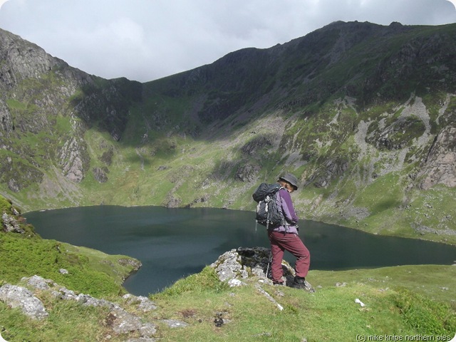 dawn at llyn cau