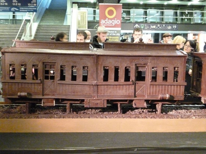 chocolate-train-7 chocolate-train-7