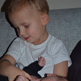 2011-11-29 Edvin dricker citron 001.JPG