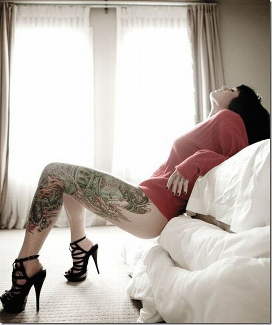 hot-girls-sweater-puppies-13
