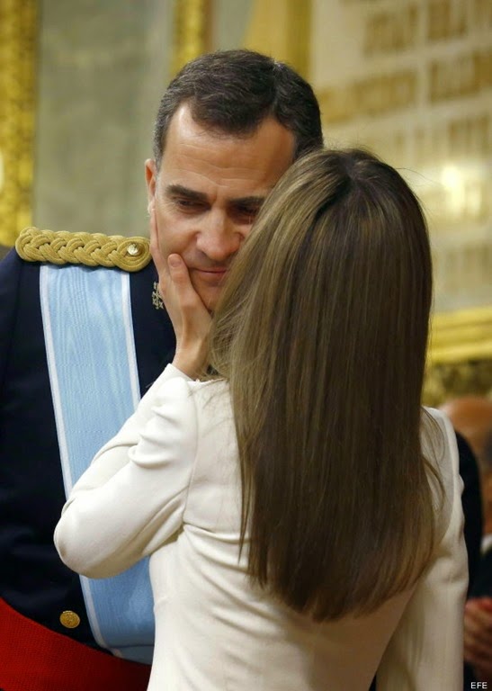 [o-BESO-LETIZIA-FELIPE-570%255B5%255D.jpg]