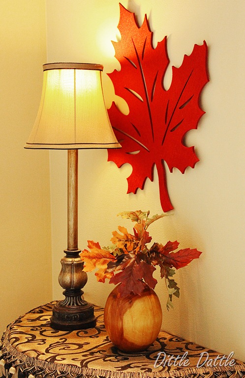 [Fall-Autumn-Foyer-decor-using-leaf-felt-placemats%255B2%255D.jpg]
