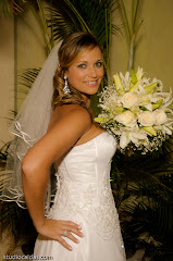 Fotos do evento Ana Flávia + Leandro. Foto numero 25 do Studio Caldas, do Rio de Janeiro, RJ. Lincoln Caldas e equipe fazem fotos de casamento (fotografias de casamentos), fotos de making-of (making of de noiva), fotos em estudio (ensaios fotograficos), fotos de casal (ensaios fotograficos de e-session), fotos de familia, videos de casamento (filmagem de casamentos), videos de making-of e clipes de casamento. Fotojornalismo e videojornalismo no Rio de Janeiro, RJ. fotos casamento rio de janeiro fotografias casal rj foto eventos familia noiva ensaio fotografico videos galeria noivas fotografo evento casar retrato fotografía festa festas decoração revelação fotografia preto e branco