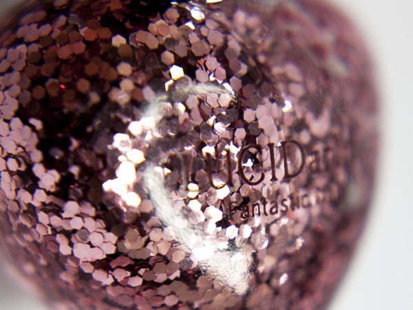 Etude_house_lucidarling_fantastic_nails_spangle_05_Dazzling_Pink_detail Etude_house_lucidarling_fantastic_nails_spangle_05_Dazzling_Pink_detail