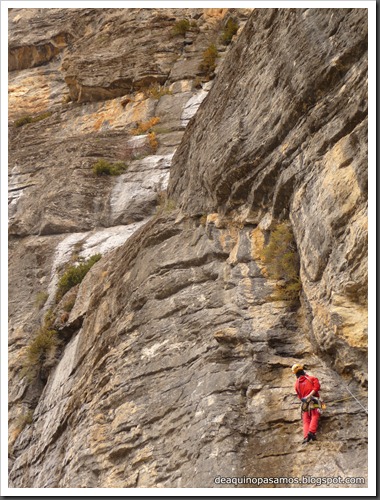Via Diedro Sajuma 190m 6b (6a A0 Oblig) (Peña Solano, Escarrilla) (Omar) 0881 Via Diedro Sajuma 190m 6b (6a A0 Oblig) (Peña Solano, Escarrilla) (Omar) 0881