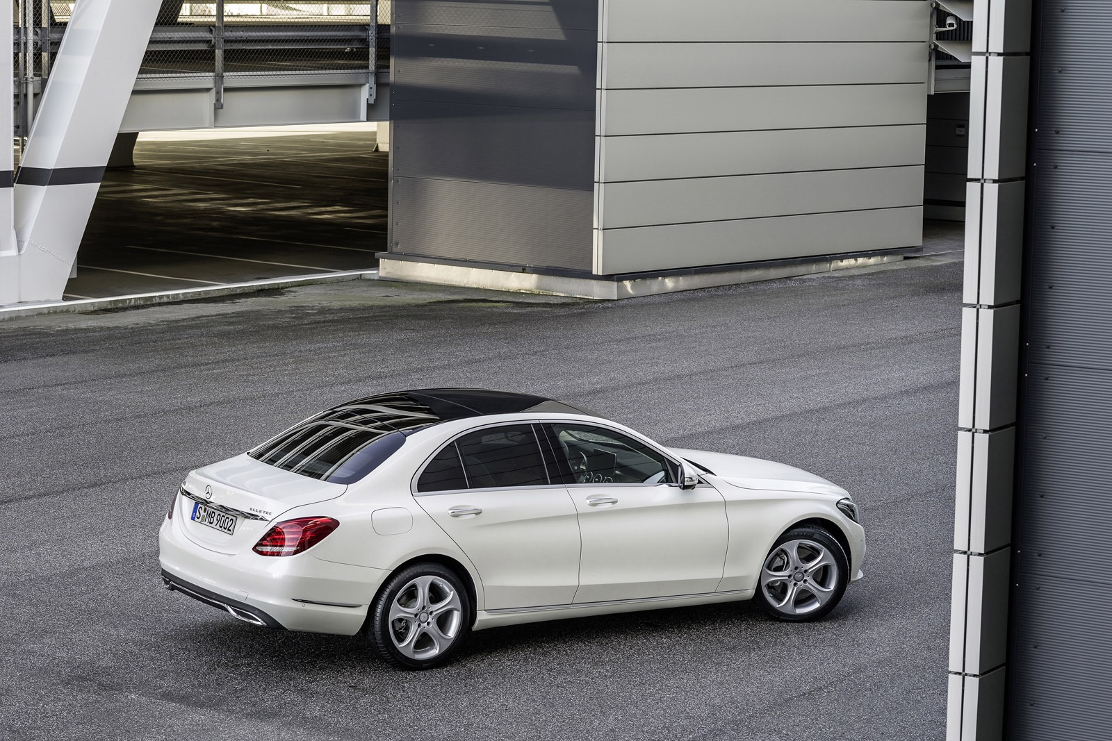 [2015-Mercedes-C-Class-41%255B3%255D.jpg]