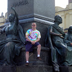 2005-07-05 022 Krakow, Poland - steve tottenhoff sitting on the adam mickiewicz monument.JPG