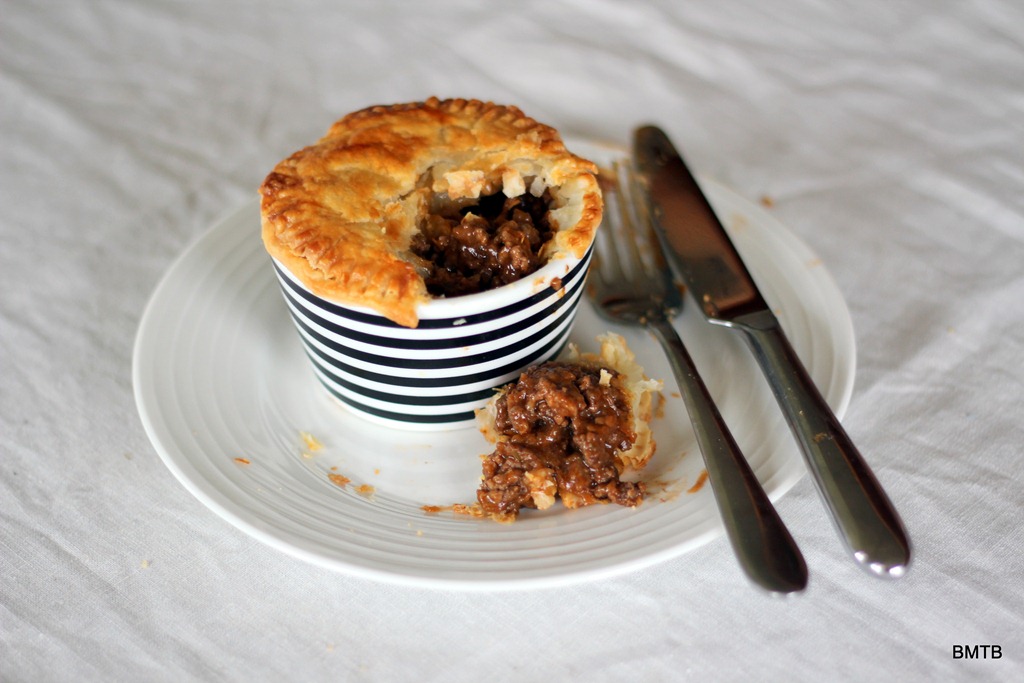 [Individual%2520Mince%2520and%2520Cheese%2520Pies%255B5%255D.jpg]