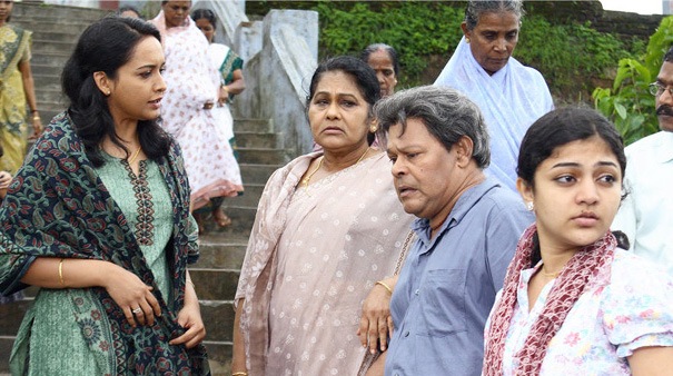 [innocent%2520in%2520sneha%2520veedu%255B2%255D.jpg]