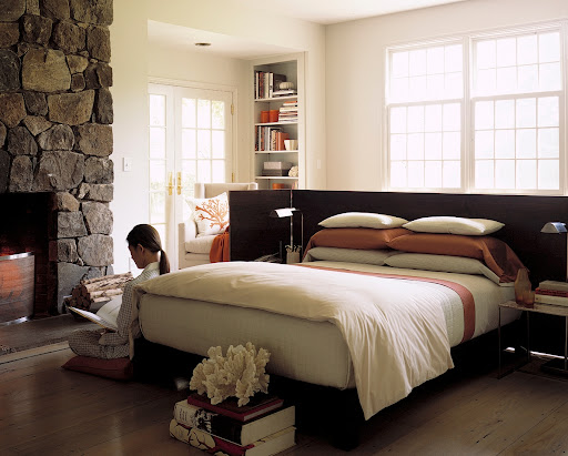 Such a simple idea: Attach a low, screen-like headboard to a platform bed. This allows you to either put the bed up against a wall or float it mid room. Such a simple idea: Attach a low, screen-like headboard to a platform bed. This allows you to either put the bed up against a wall or float it mid room.