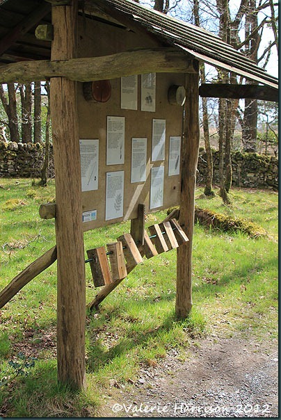 22-wood-info-board