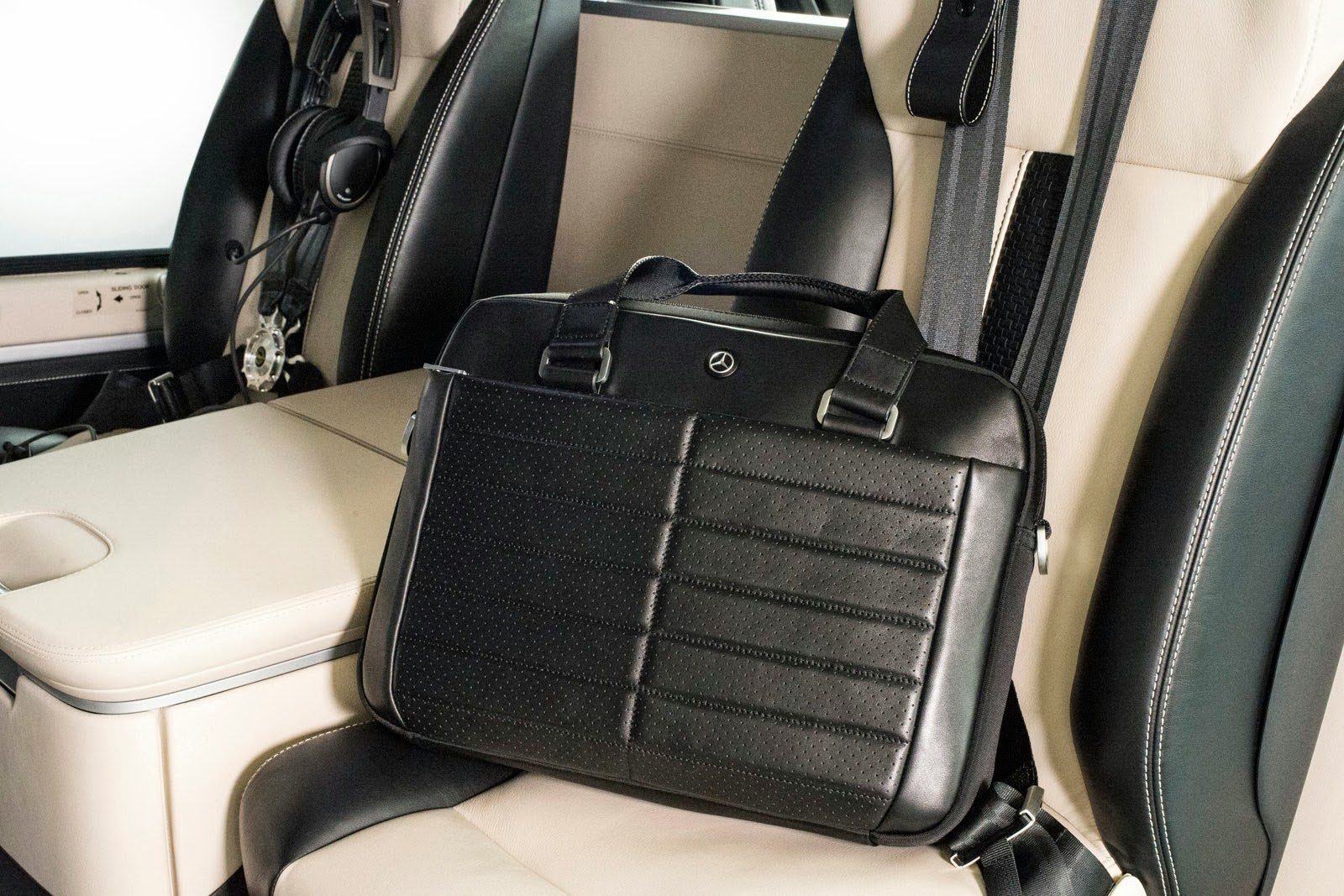 [Mercedes-Benz-Style-Collections-7%255B2%255D.jpg]