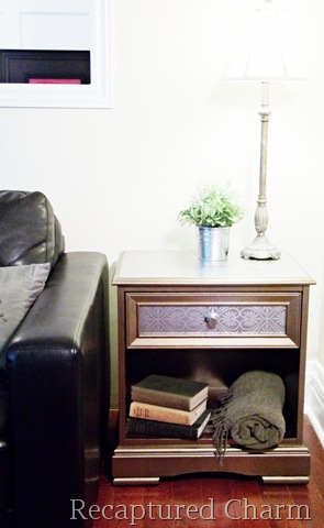 [night%2520stands%2520with%2520panels%2520039b%255B3%255D.jpg]