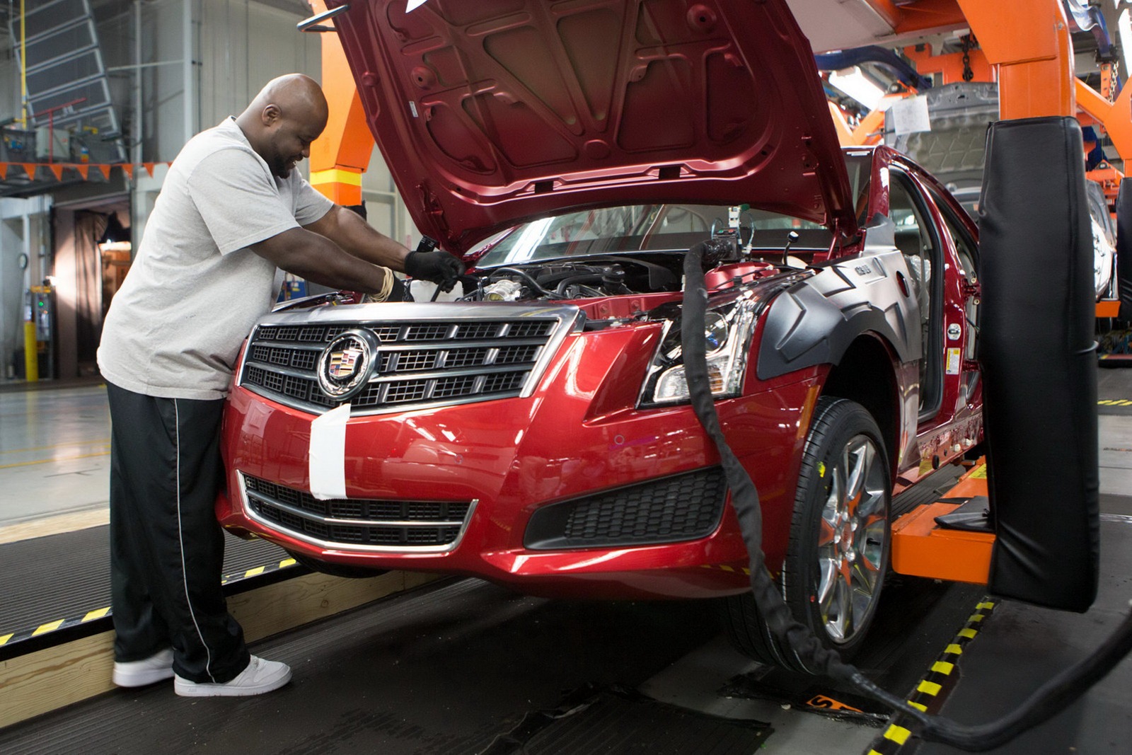 [2013-Cadillac-ATS-2%255B2%255D.jpg]