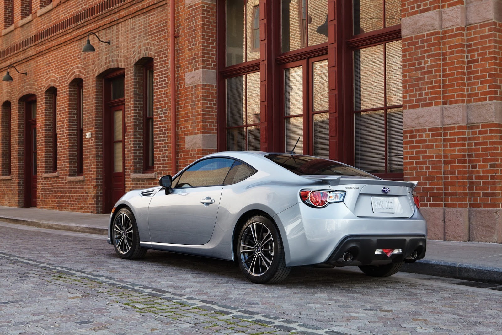 [2013-2014-Subaru-BRZ-43%255B2%255D.jpg]