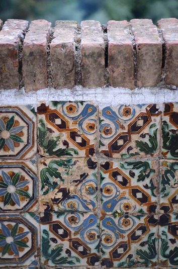 [Portofino%2520tile%2520wall%255B8%255D.jpg]