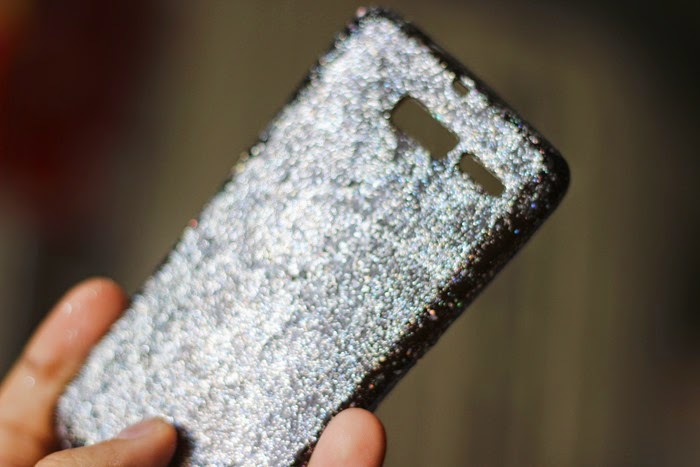 Capinha de Celular com Glitter - DIY (2) Capinha de Celular com Glitter - DIY (2)