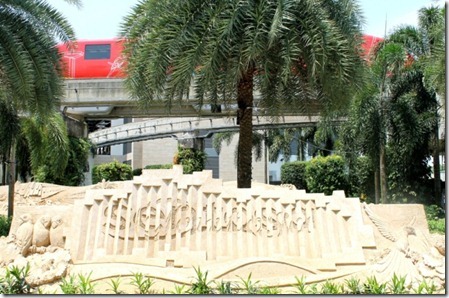Sandy Treasures - Sentosa new and old logo sculpture
