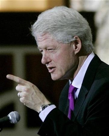 [bill-clinton-points-finger-21%255B3%255D.jpg]