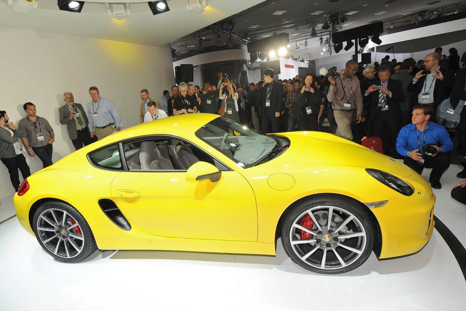 [2013-Porsche-Cayman-34%255B2%255D.jpg]