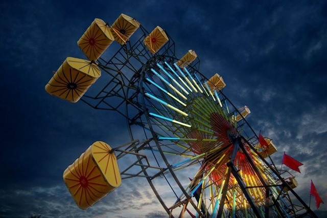 [County%2520Fair%2520Ferris%2520Wheel%2520Vertical-Yaacov%2520Apelbaum%255B11%255D.jpg]