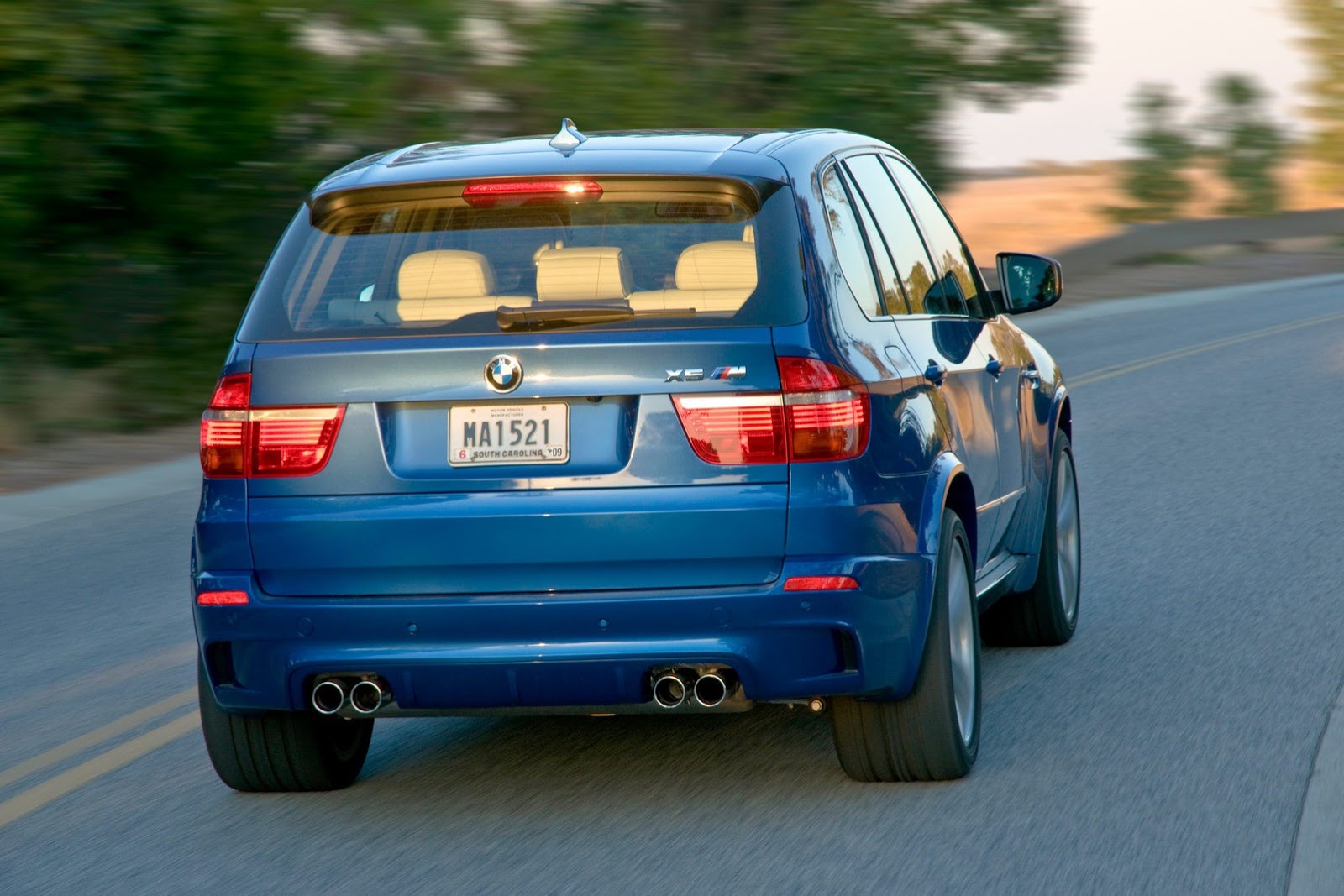 [BMW-M-6%255B2%255D.jpg]