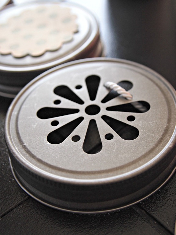 [vintage-daisy-cut-mason-jar-lid4.jpg]
