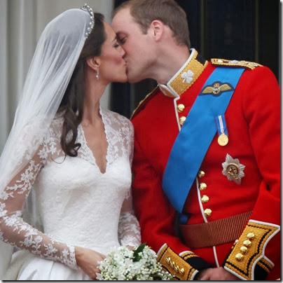 Seen-round-world-Prince-William-Kate-Middleton-royal-wedding-balcony-kisses-followed-footsteps-balcony-kiss-between-parents-Diana-Charles Seen-round-world-Prince-William-Kate-Middleton-royal-wedding-balcony-kisses-followed-footsteps-balcony-kiss-between-parents-Diana-Charles