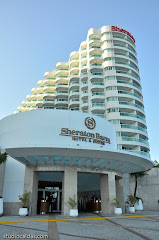 Sheraton Barra:
    Avenida Lucio Costa 3150 · Barra Da Tijuca · Rio De Janeiro  CEP 22630-010 · Brazil · Telefone: 55-21-3139-8000 Fotos do evento Carina + Marcello. Foto numero 0001 do Studio Caldas, do Rio de Janeiro, RJ. Lincoln Caldas e equipe fazem fotos de casamento (fotografias de casamentos), fotos de making-of (making of de noiva), fotos em estudio (ensaios fotograficos), fotos de casal (ensaios fotograficos de e-session), fotos de familia, videos de casamento (filmagem de casamentos), videos de making-of e clipes de casamento. Fotojornalismo e videojornalismo no Rio de Janeiro, RJ. fotos casamento rio de janeiro fotografias casal rj foto eventos familia noiva ensaio fotografico videos galeria noivas fotografo evento casar retrato fotografía social brasileiras em lojas fotografia penteados para