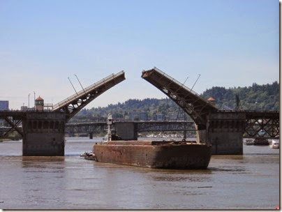 IMG_3269 Weeks Tugboat Thomas & Barge WF-9 in front of the Burnside Bridge in Portland, Oregon on June 5, 2010