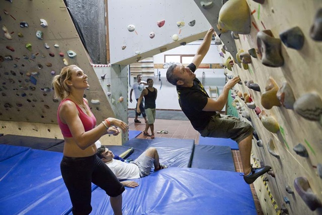 [La%2520sala%2520de%2520escalada%252C%2520rocodromo%2520de%2520escalada%2520gran%2520canaria0007%255B2%255D.jpg]