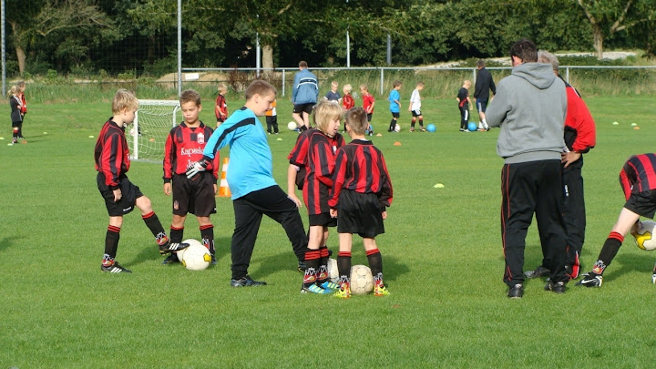 2011 - 07 SEP - WVV E5 TRAINING IN TENUE 035.jpg