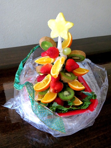 teacher appreciation gift fruit christmas tree using cemetary base