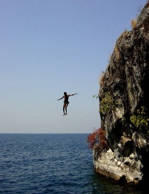 [jumping-off-a-cliff-22817%255B4%255D.jpg]