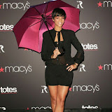 rihanna_umbrella.jpg