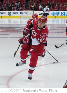 'warmups: Jussi Jokinen' photo (c) 2011, Benjamin Reed - license: http://creativecommons.org/licenses/by-sa/2.0/