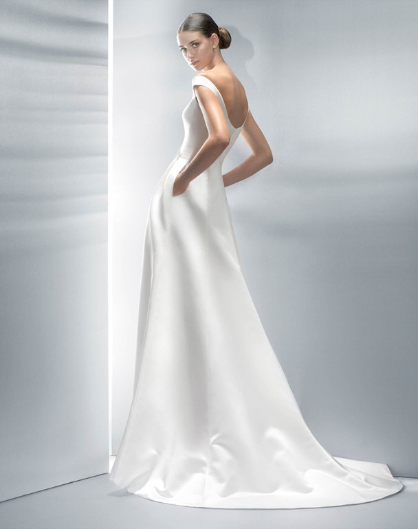[wedding-dress-2003-jesus-peiro6.jpg]